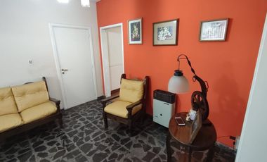Galpón Depósito con vivienda venta  Lanús
