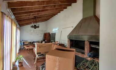 Galpón Depósito con vivienda venta  Lanús