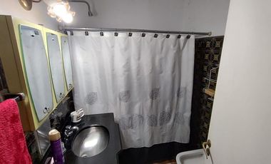 Galpón Depósito con vivienda venta  Lanús