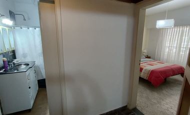 Galpón Depósito con vivienda venta  Lanús
