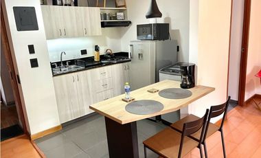 Estudio Amoblado. Moderno. Poblado. Patio bonito.