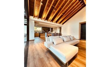 Venta casa para estrenar en alto de Palmas / Poblado