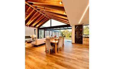 Venta casa para estrenar en alto de Palmas / Poblado