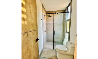 Venta casa para estrenar en alto de Palmas / Poblado