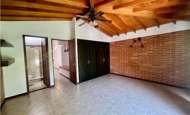 Casa en Arriendo en Envigado Loma del Chocho