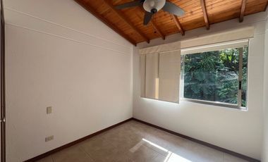 Casa en Arriendo en Envigado Loma del Chocho