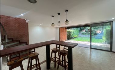 Casa en Arriendo en Envigado Loma del Chocho