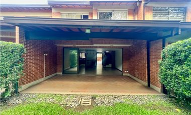 Casa en Arriendo en Envigado Loma del Chocho