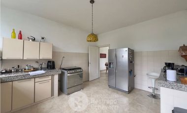 Casa esquinera en arriendo, barrio La Francia, Manizales