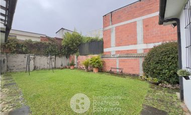 Casa esquinera en arriendo, barrio La Francia, Manizales