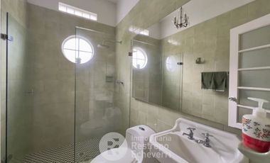 Casa esquinera en arriendo, barrio La Francia, Manizales