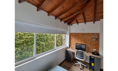 Venta de casa en la Estrella- Sector Suramerica