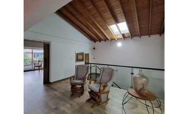 Venta de casa en la Estrella- Sector Suramerica