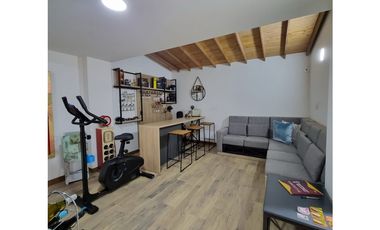 Venta de casa en la Estrella- Sector Suramerica
