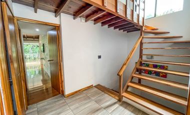 Casa Amoblada en el Tesoro