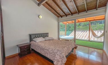 Casa Amoblada en el Tesoro