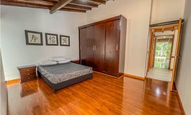 Casa Amoblada en el Tesoro