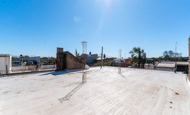 Galpón en venta zona Sur a una cuadra de Uriburu