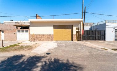 Galpón en venta zona Sur a una cuadra de Uriburu