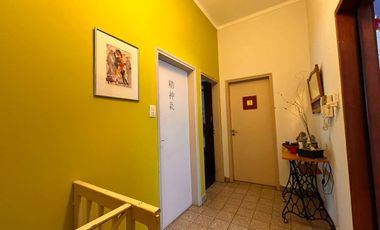 VENTA CASA - PLANTA ALTA - A 2 CUADRAS DE BV