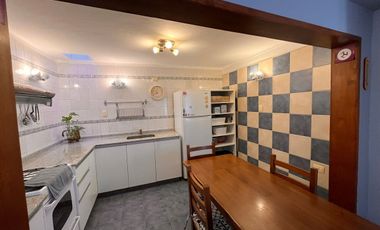 VENTA CASA - PLANTA ALTA - A 2 CUADRAS DE BV
