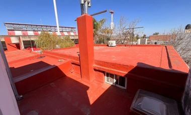 VENTA CASA - PLANTA ALTA - A 2 CUADRAS DE BV