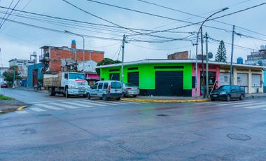 Locales comerciales lote prop venta Casanova centr