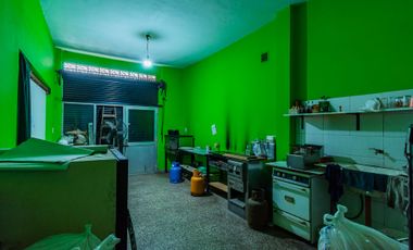 Locales comerciales lote prop venta Casanova centr
