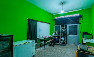 Locales comerciales lote prop venta Casanova centr