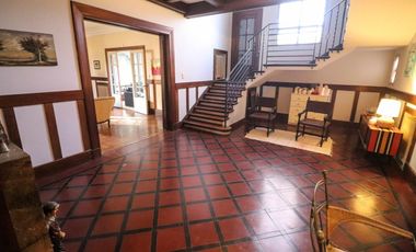 EXCELENTE CASA  EN  EL MEJOR LUGAR DE SAN ISIDRO