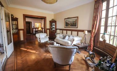 EXCELENTE CASA  EN  EL MEJOR LUGAR DE SAN ISIDRO