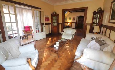 EXCELENTE CASA  EN  EL MEJOR LUGAR DE SAN ISIDRO