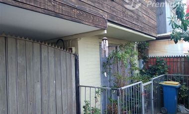 Casa en Venta en Avda. Santa Rosa, Bahía Catalina, San José de la Estrella, La Granja, RM