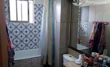 Casa en Venta en Avda. Santa Rosa, Bahía Catalina, San José de la Estrella, La Granja, RM