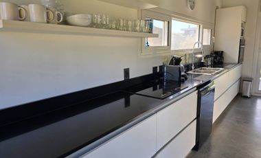 CASA EN VENTA COSTA ESMERALDA SECTOR DEPORTIVO