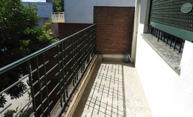 PH 3 AMBIENTES VENTA EL PALOMAR CON PATIO Y BALCON