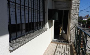PH 3 AMBIENTES VENTA EL PALOMAR CON PATIO Y BALCON