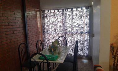 CASA 3 AMB +5 DPTOS.DE 2 AMB.EN VENTA SAN MIGUEL