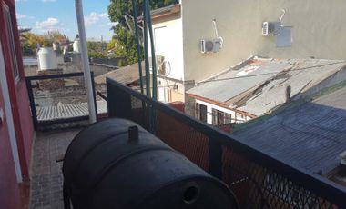 CASA 3 AMB +5 DPTOS.DE 2 AMB.EN VENTA SAN MIGUEL