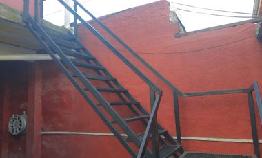 CASA 3 AMB +5 DPTOS.DE 2 AMB.EN VENTA SAN MIGUEL