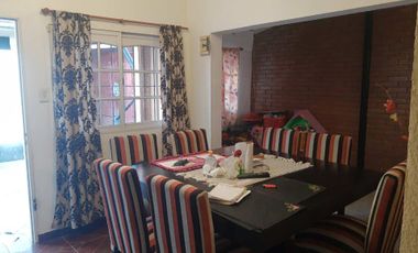 CASA 3 AMB +5 DPTOS.DE 2 AMB.EN VENTA SAN MIGUEL