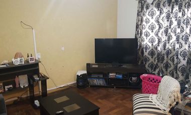CASA 3 AMB +5 DPTOS.DE 2 AMB.EN VENTA SAN MIGUEL