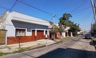 VENTA PH 4 AMb EN GERLI CON PATIO GARAGE Y TERRAZA