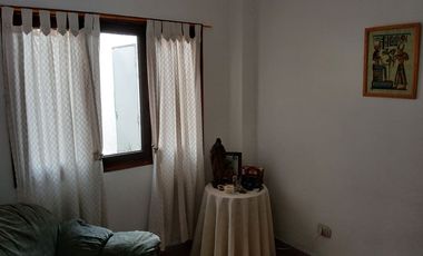 VENTA PH 4 AMb EN GERLI CON PATIO GARAGE Y TERRAZA