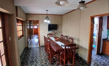 VENTA PH 4 AMb EN GERLI CON PATIO GARAGE Y TERRAZA