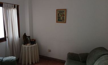 VENTA PH 4 AMb EN GERLI CON PATIO GARAGE Y TERRAZA