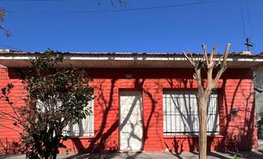 CASA EN VENTA EN PEHUAJÓ CON GALPÓN