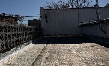 CASA EN VENTA EN PEHUAJÓ CON GALPÓN