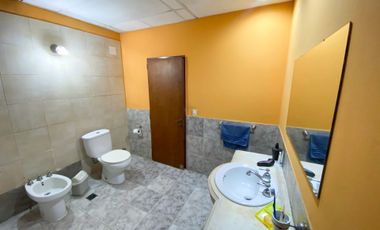 VENTA CASA 5 AMBIENTES TIGRE C/ JARDIN - PERMUTA