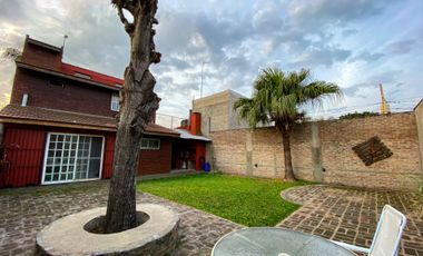 VENTA CASA 5 AMBIENTES TIGRE C/ JARDIN - PERMUTA
